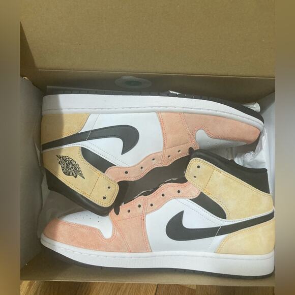 Air Jordan 1 Mid SE Men’s Size 13 – Orange/Black/White Suede Colorway